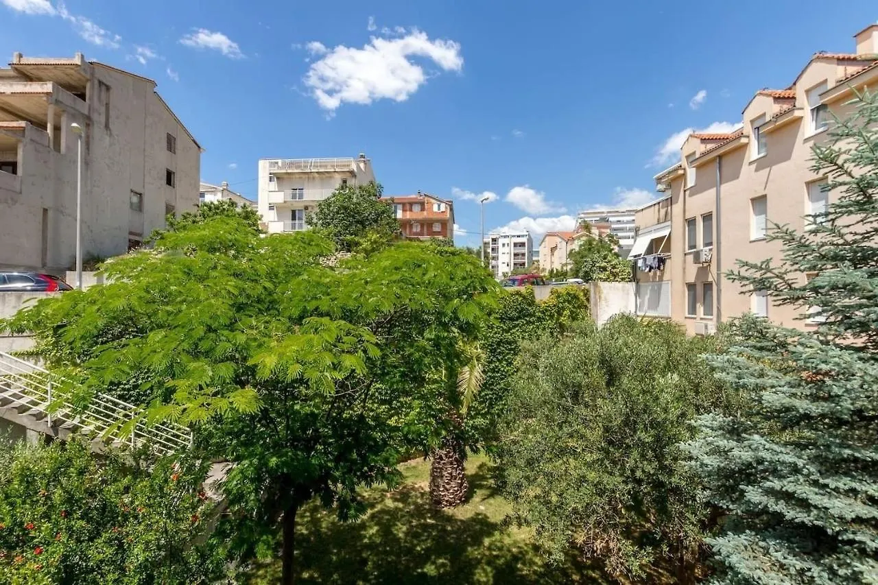 Apartment Jurmar - With Terrace Split