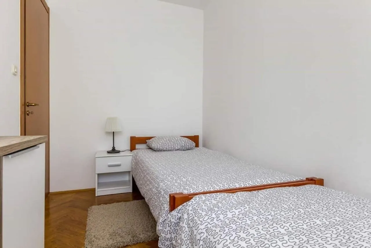 Apartment Jurmar - With Terrace 斯普利特 0*,  克罗地亚